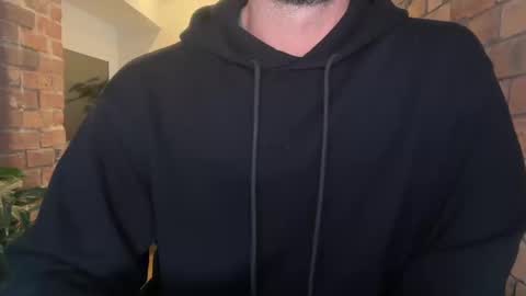 Snapshot of mcr8080 chatting on 10/01/25, 04:24 mcr8080 online show from 10/01/25, 04:24