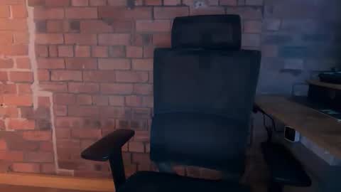 Snapshot of mcr8080 chatting on 03/18/26, 06:05 mcr8080 online show from 03/18/26, 06:05