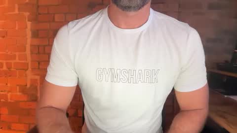 Snapshot of mcr8080 chatting on 03/19/26, 06:17 mcr8080 online show from 03/19/26, 06:17