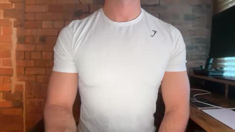 Snapshot of mcr8080 chatting on 04/13/26, 05:35 mcr8080 online show from 04/13/26, 05:35