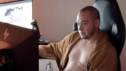 Chris online show from 11/09/25, 07:23