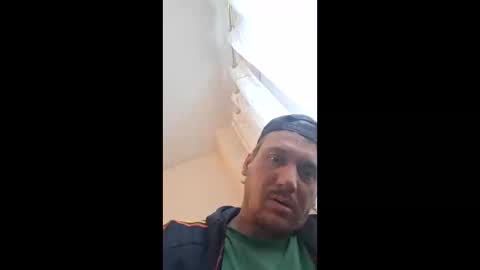 Snapshot of mds90x chatting on 11/21/25, 12:04 mds90x online show from 11/21/25, 12:04