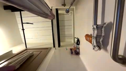 Dens cam online show from 11/09/25, 10:52