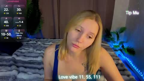 Snapshot of me1issa_bell chatting on 05/18/26, 01:02 Melissa online show from 05/18/26, 01:02