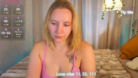 Snapshot of me1issa_bell chatting on 05/23/26, 01:00 Melissa online show from 05/23/26, 01:00