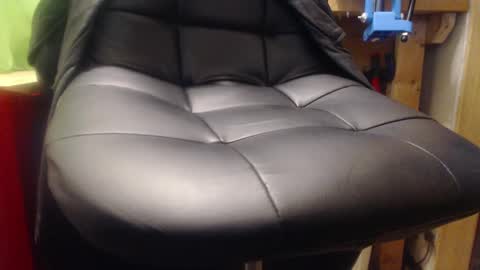 Snapshot of me4chat68 chatting on 10/05/25, 01:37 me4chat68 online show from 10/05/25, 01:37