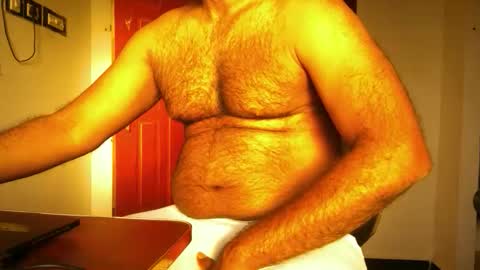 me_hai12 online show from 02/04/26, 12:00