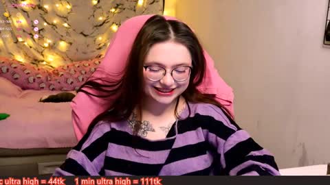 Snapshot of me_hanna chatting on 01/14/25, 10:44 Hanna online show from 01/14/25, 10:44