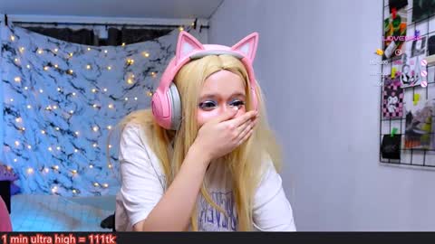 Snapshot of me_hanna chatting on 02/01/25, 12:07 Hanna online show from 02/01/25, 12:07