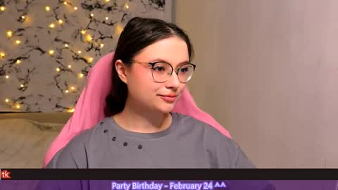 Snapshot of me_hanna chatting on 02/23/25, 08:55 Hanna online show from 02/23/25, 08:55