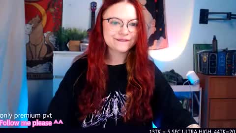 Snapshot of me_hanna chatting on 09/13/25, 10:42 Hanna online show from 09/13/25, 10:42