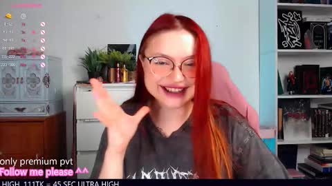 Snapshot of me_hanna chatting on 11/08/25, 10:30 Hanna online show from 11/08/25, 10:30