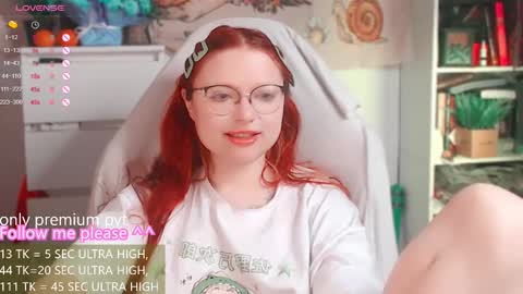 Snapshot of me_hanna chatting on 03/11/26, 03:23 Hanna online show from 03/11/26, 03:23