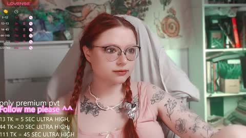Snapshot of me_hanna chatting on 03/30/26, 01:50 Hanna online show from 03/30/26, 01:50