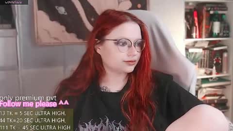 Snapshot of me_hanna chatting on 05/01/26, 02:49 Hanna online show from 05/01/26, 02:49