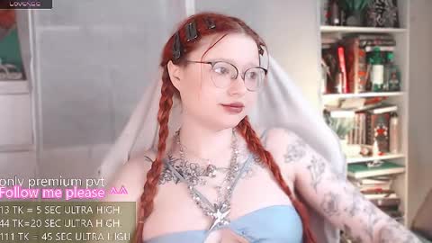 Snapshot of me_hanna chatting on 05/06/26, 04:52 Hanna online show from 05/06/26, 04:52