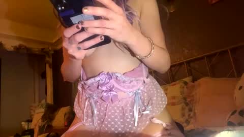 meadowmoon3 online show from 09/25/25, 05:00