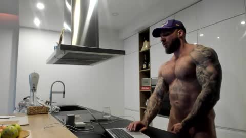 Snapshot of mealphamale chatting on 03/16/26, 03:38 Alpha Male online show from 03/16/26, 03:38