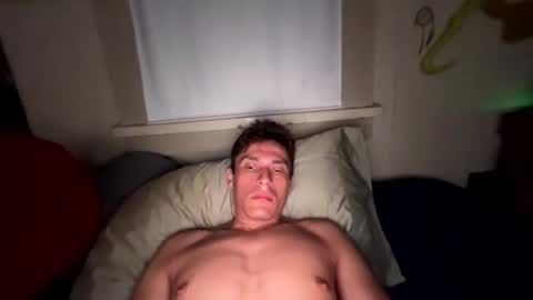 Snapshot of meanbean339 chatting on 04/12/26, 12:21 meanbean339 online show from 04/12/26, 12:21