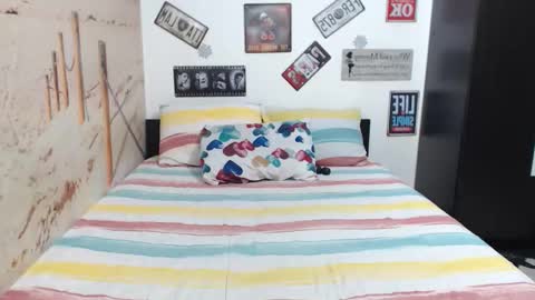 Snapshot of meaowmela chatting on 09/26/25, 11:25 MeaowMela online show from 09/26/25, 11:25