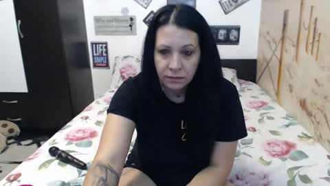 Snapshot of meaowmela chatting on 05/27/26, 06:54 MeaowMela online show from 05/27/26, 06:54