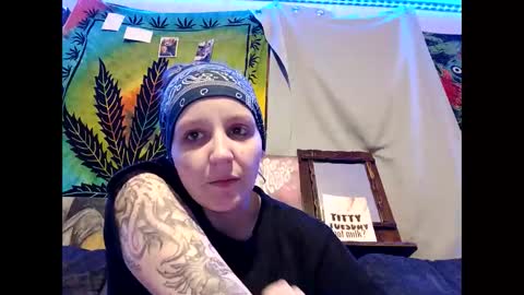 Snapshot of meateater7455 chatting on 09/15/25, 03:17 meateater7455 online show from 09/15/25, 03:17