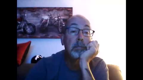 me at home online show from 10/13/25, 11:43