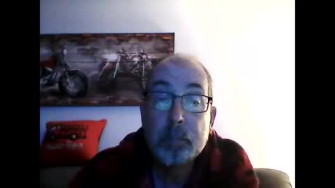 Snapshot of meathome3 chatting on 04/05/26, 11:40 me at home online show from 04/05/26, 11:40