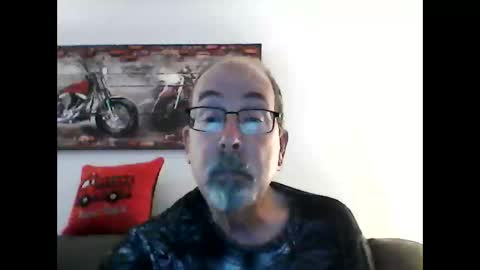 Snapshot of meathome3 chatting on 04/13/26, 12:16 me at home online show from 04/13/26, 12:16