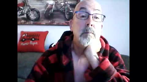 Snapshot of meathome3 chatting on 06/06/26, 12:10 me at home online show from 06/06/26, 12:10