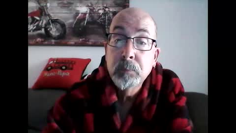 Snapshot of meathome3 chatting on 06/10/26, 10:58 me at home online show from 06/10/26, 10:58