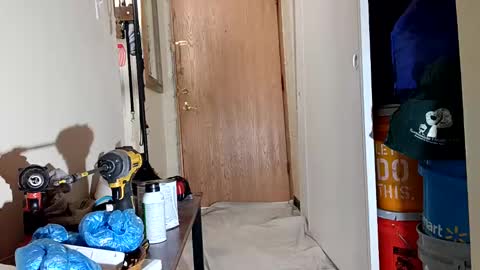 Snapshot of meatman2018 chatting on 12/31/24, 06:13 Meatman2018 online show from 12/31/24, 06:13