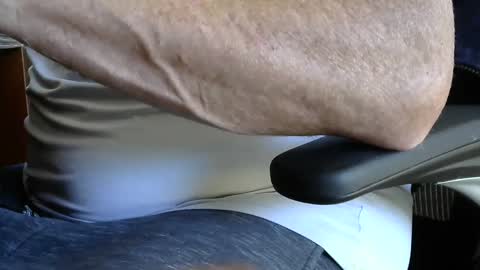 Snapshot of meatplow4her chatting on 10/16/25, 09:38 meatplow online show from 10/16/25, 09:38