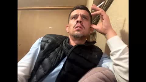 Snapshot of mecera83 chatting on 10/09/25, 10:24 mecera83 online show from 10/09/25, 10:24