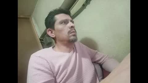 Snapshot of mecera83 chatting on 11/10/25, 12:48 mecera83 online show from 11/10/25, 12:48