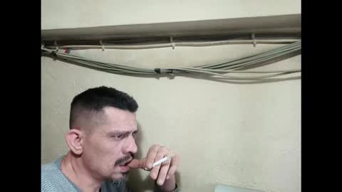 Snapshot of mecera83 chatting on 11/19/25, 08:47 mecera83 online show from 11/19/25, 08:47