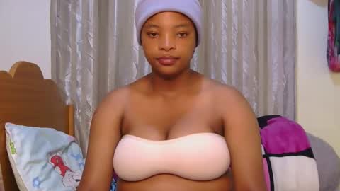 Meddy maya online show from 11/19/25, 10:59