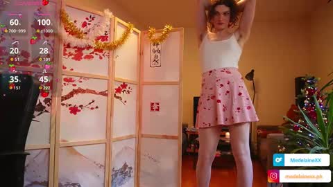 Snapshot of medelainexx chatting on 01/16/26, 12:31 Milena online show from 01/16/26, 12:31