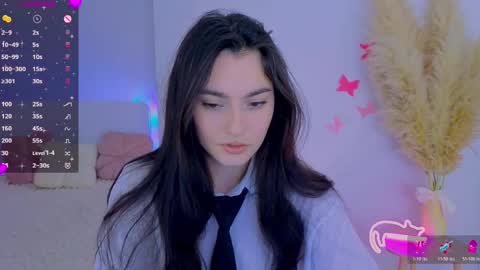 Snapshot of medina_andress chatting on 03/22/26, 08:56 Dina online show from 03/22/26, 08:56