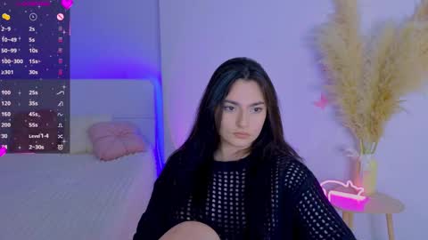 Snapshot of medina_andress chatting on 03/30/26, 09:05 Dina online show from 03/30/26, 09:05