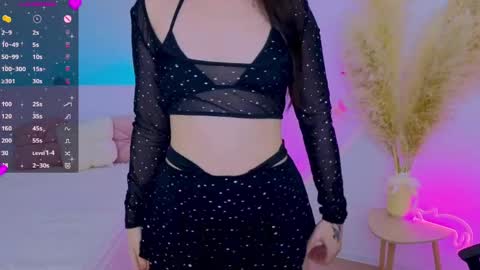 Snapshot of medina_andress chatting on 04/19/26, 09:06 Dina online show from 04/19/26, 09:06