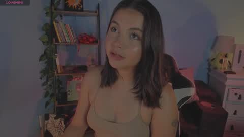 Snapshot of medusa_025 chatting on 03/25/26, 10:27 Coral online show from 03/25/26, 10:27