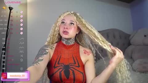 Snapshot of medusa_20 chatting on 12/17/24, 08:56 Johana online show from 12/17/24, 08:56