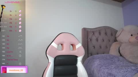 Snapshot of medusa_20 chatting on 02/24/25, 10:26 Johana online show from 02/24/25, 10:26