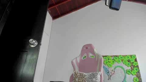 Snapshot of meduza_sexy_caramel chatting on 12/20/24, 04:36 Baio online show from 12/20/24, 04:36