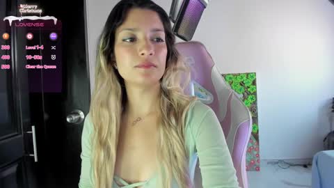 Snapshot of meduza_sexy_caramel chatting on 12/28/24, 02:42 Baio online show from 12/28/24, 02:42