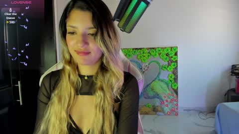 Snapshot of meduza_sexy_caramel chatting on 01/15/25, 04:54 Baio online show from 01/15/25, 04:54