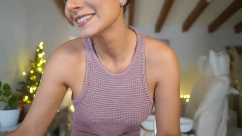 Snapshot of meegan1 chatting on 12/20/24, 05:18 Andrea  online show from 12/20/24, 05:18