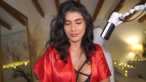 Snapshot of meegan1 chatting on 01/17/25, 04:57 Andrea  online show from 01/17/25, 04:57