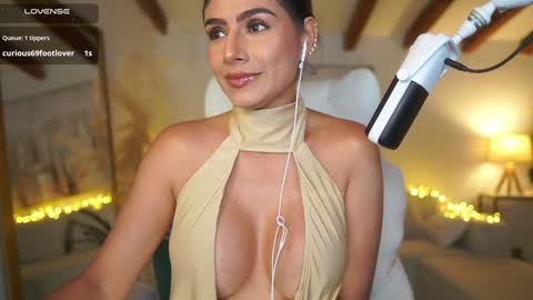 Snapshot of meegan1 chatting on 02/01/25, 12:37 Andrea  online show from 02/01/25, 12:37
